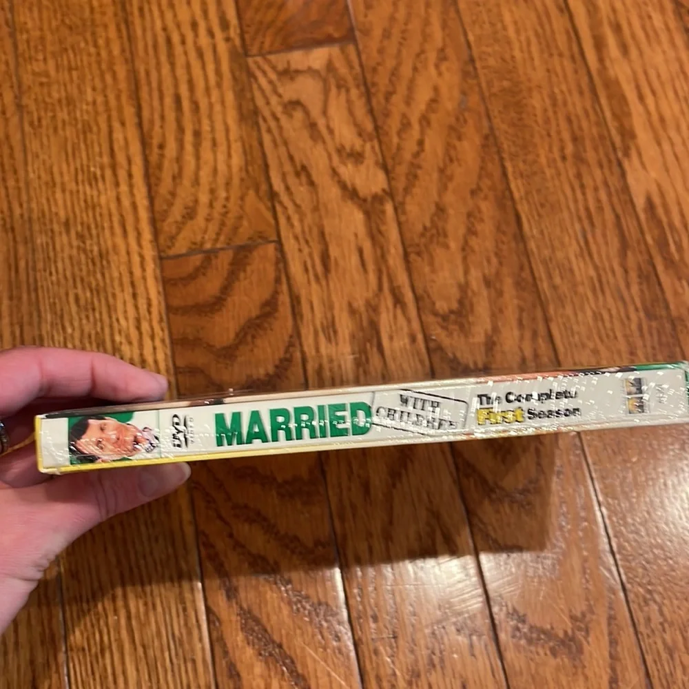 Married with Children Season 1 new in box DVDs - Picture 3 of 4